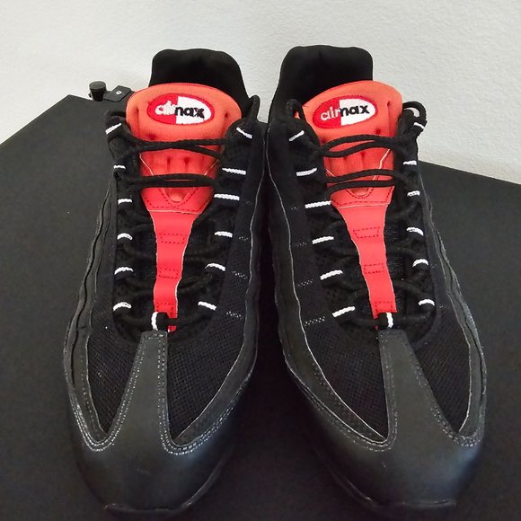 Nike Air Max 95 Black Essential Challenge Red Shoes Sneakers Men's size 11.5 - Picture 2 of 6